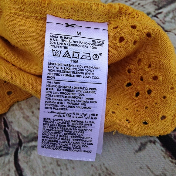 Eyelet trimmed dress - Picture 6 of 8